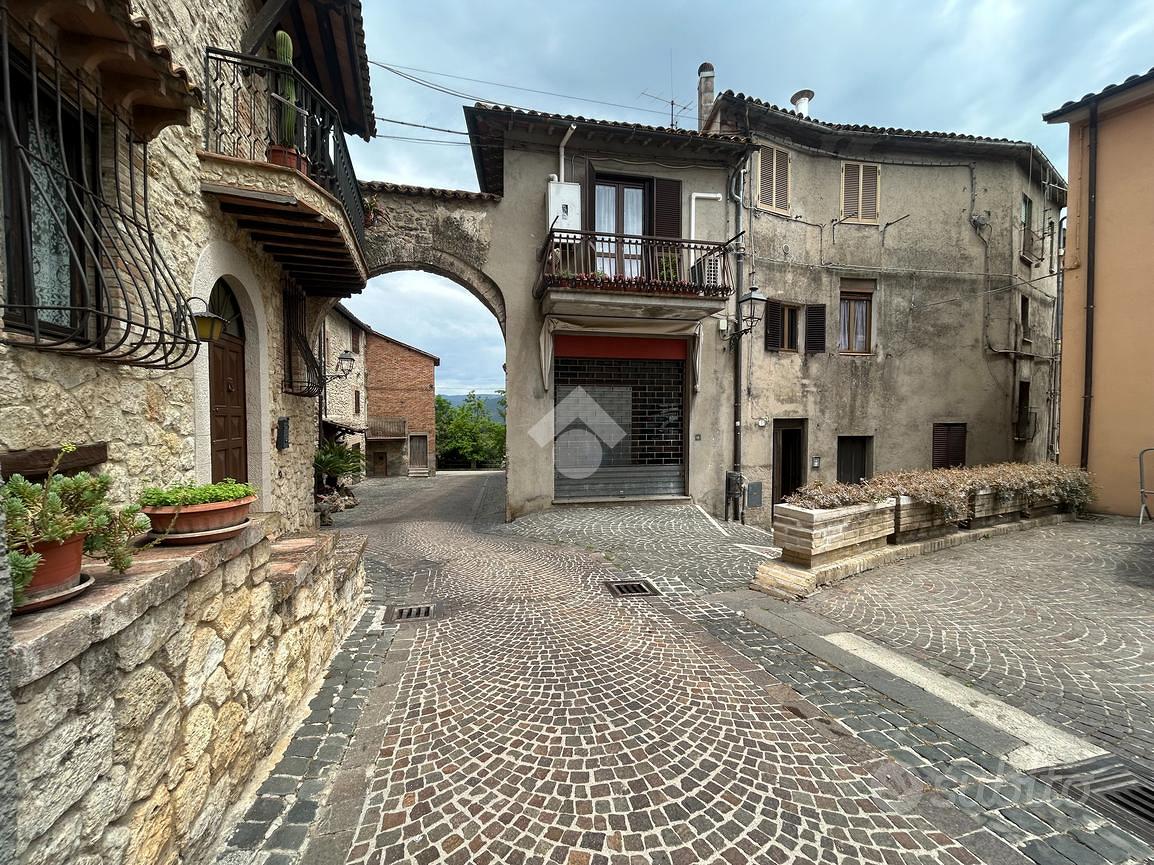 Appartamento – Montecastrilli, Quadrelli - Altro