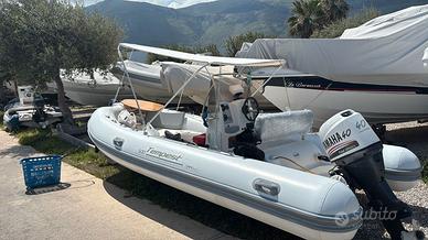 gommone capelli tempest 5 metri  yamaha 40 cv