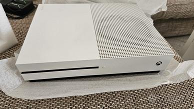 XBOX ONE S 1 TB