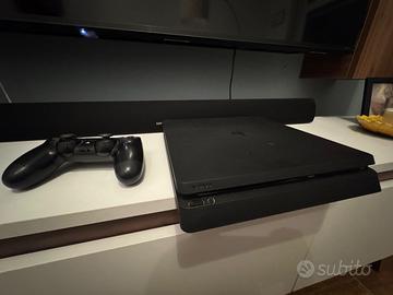 PS4 Slim 1 TB + 8 Giochi