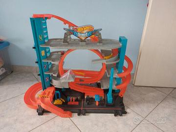 Hot Wheels Garage
