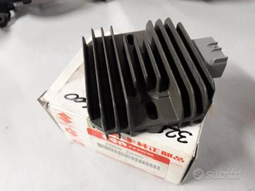 Regolatore tensione SUZUKI BURGMAN 250 400 K3 L1