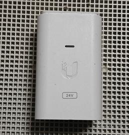 Alimentatore PoE Ubiquiti 24v