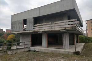 Immobile di 700 m² a Ponte San Pietro