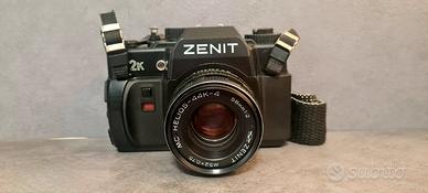 Macchina Fotografica Analogica Russa ZENIT 122K
