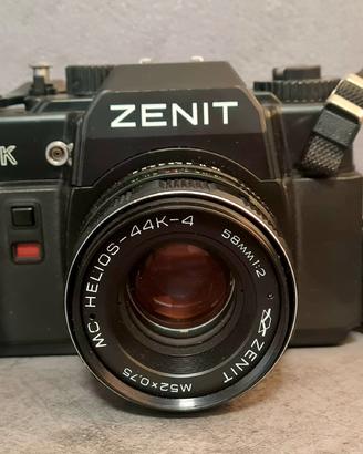 Macchina Fotografica Analogica Russa ZENIT 122K