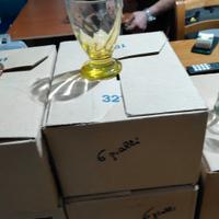 Bicchieri colorati da tavola