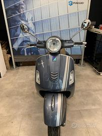VESPA GTS 300 RACING