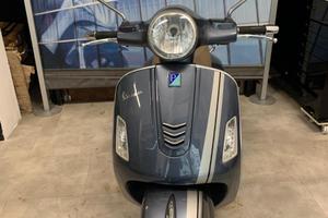 VESPA GTS 300 RACING