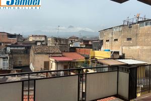 Giarre centro, pentavani con box auto (CT)