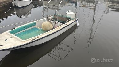 Sessa 5,5 m con motore Honda 40 cv senza patente