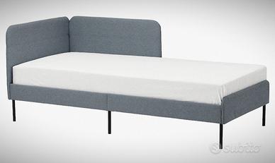 Letto singolo in stoffa blu