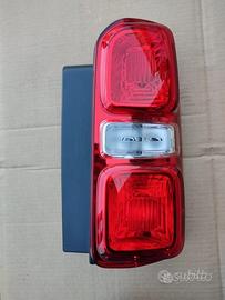 Fanale post dx citroen jumpy 2016