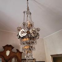 Lampadario vintage in cristallo con rose