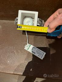 25 faretti Kreon con trasformatori e lampadine