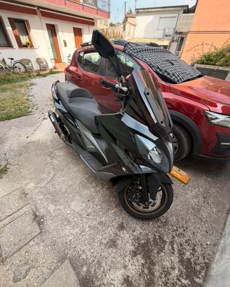 Kymco 400I
