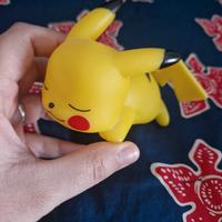 Figure di pikachu con luce 