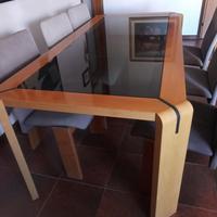 Tavolo e sedie da design