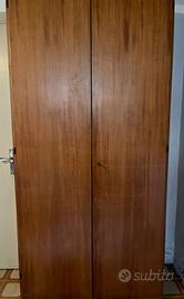 Mobile a due ante con 7 ripiani