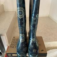 Stivali Desigual usati di plastica con fiori