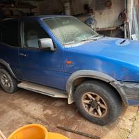 NISSAN Terrano 2 2.7  TDI