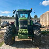 John Deere 7700