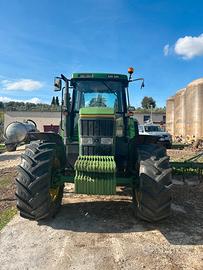 John Deere 7700