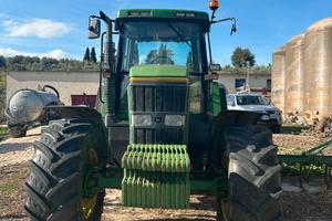 John Deere 7700