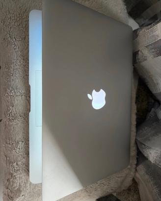 MacBook Air 13” 2017 – 8GB RAM – Intel i5