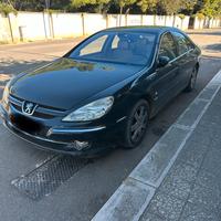 Peugeot 607