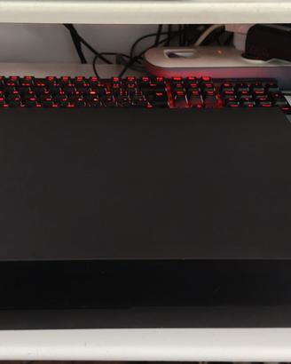 Xbox One X + 2 controller + 6 giochi