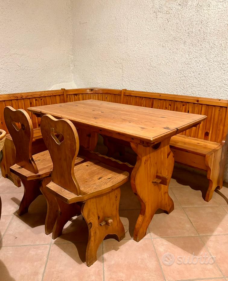 Tavolo con panca angolare Mobili usati