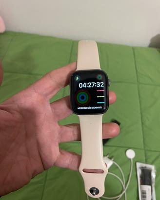 Apple Watch Series 4 Nike Edition