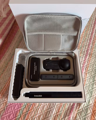 Insta 360 X5 con accessori e garanzia 1 anno