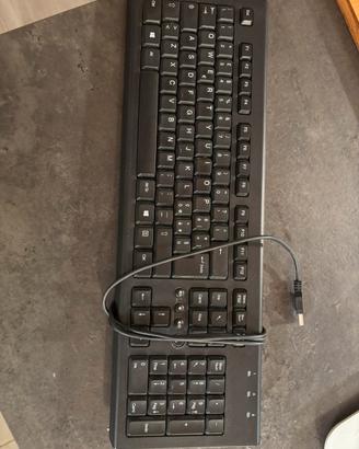 Tastiera per Pc con cavo usb nera