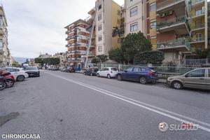 Via Pietro Castelli, ampio quadrivani
