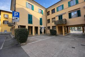 NEGOZIO A ALBAVILLA