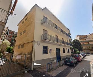PRIVATO VENDE PALAZZINA 800mq