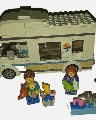 Lego 60283 City Camper delle Vacanze Set Completo