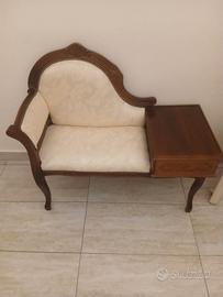 Poltroncina in legno con cassetto