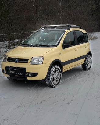 Panda 4x4 climbing