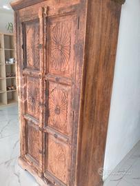 mobile armadio in legno