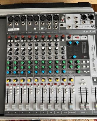 mixer  Soundcraft Signature 12 MTK
