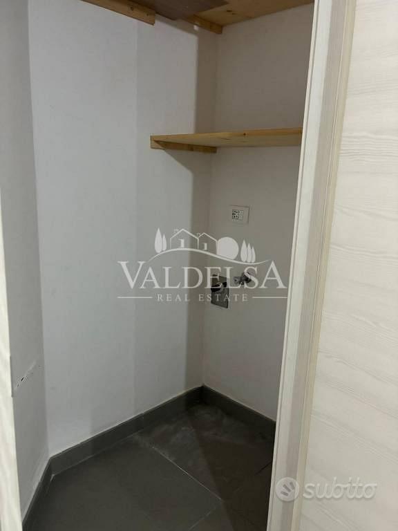 Appartamento di 80 m² con 3 locali a Poggibonsi - Altro