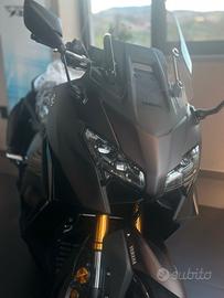 Yamaha TMAX 560 BASE O TECH MAX
