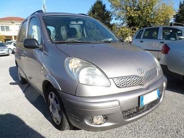 RICAMBI TOYOTA YARIS VERSO 1.4 D4D ANNO 2003