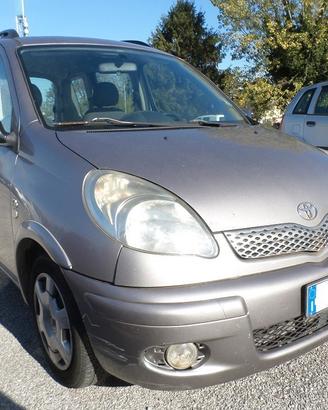 RICAMBI TOYOTA YARIS VERSO 1.4 D4D ANNO 2003