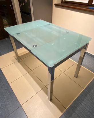 Tavolo design in vetro