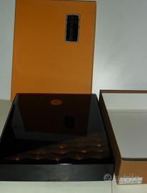 Scatola giapponese in vernice lucida tradizionale