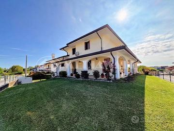 Villa a Pordenone